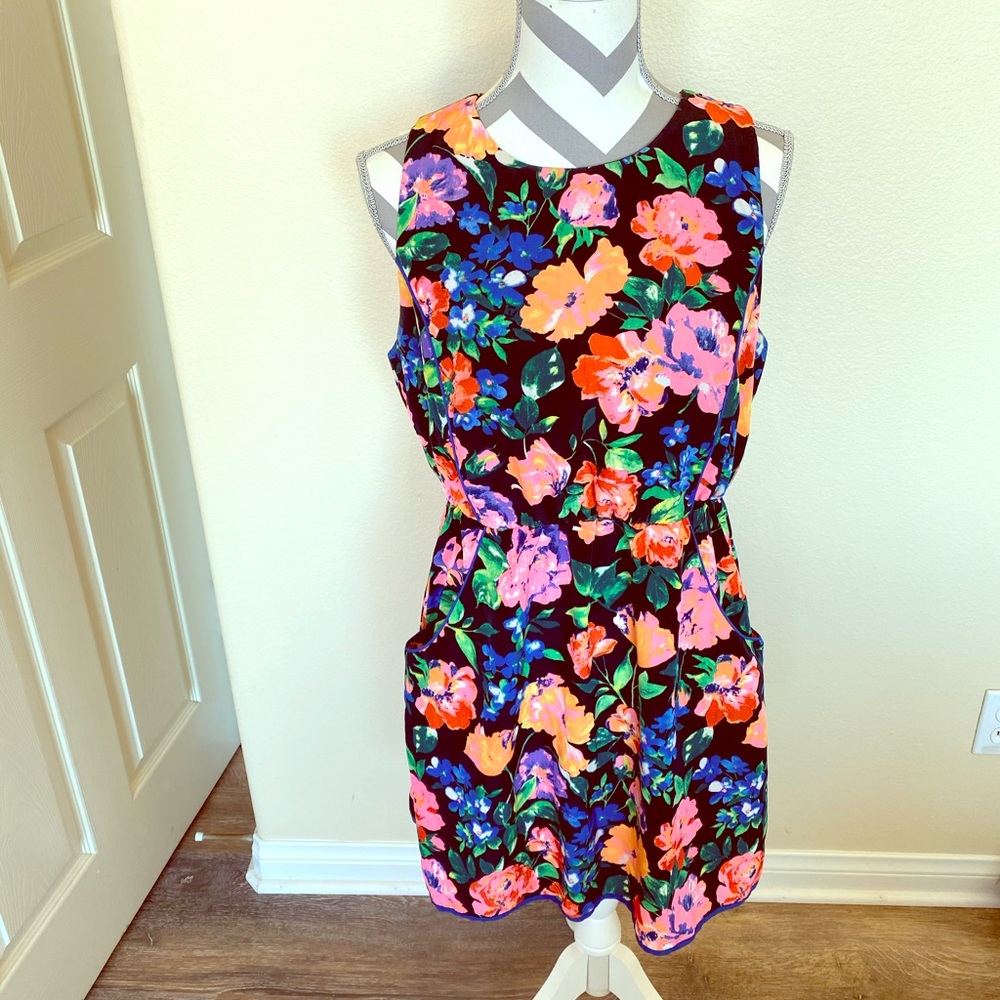 Sz L -great condition one clothing dress